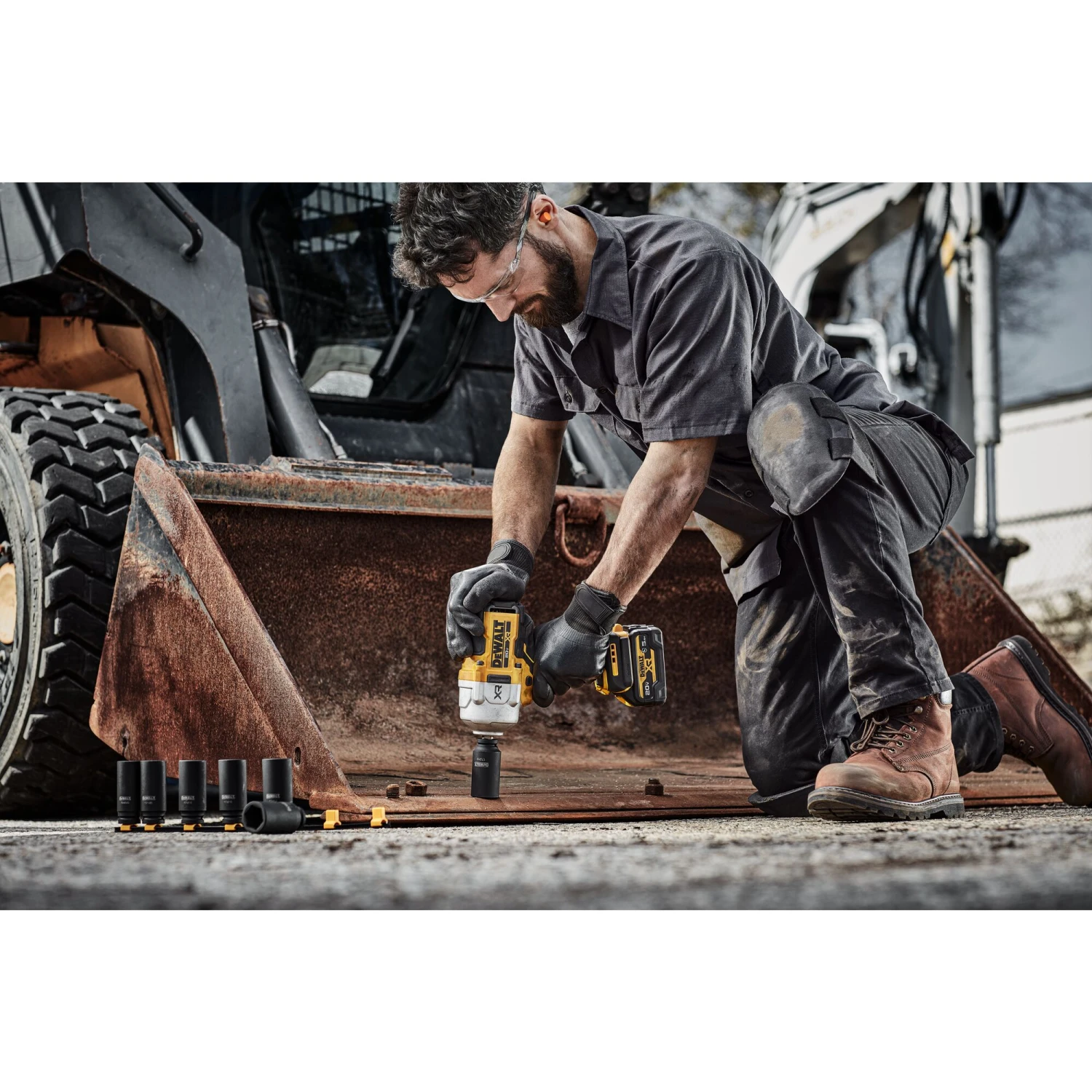 DEWALT XR 20-volt Max Variable Speed Brushless 1/2-in Drive Cordless Impact Wrench (Battery Not Included And Charger Not Included) 19 DEWALT XR 20-volt Max Variable Speed Brushless 1/2-in Drive Cordless Impact Wrench (Battery Not Included And Charger Not Included) -DeWALT 65370100