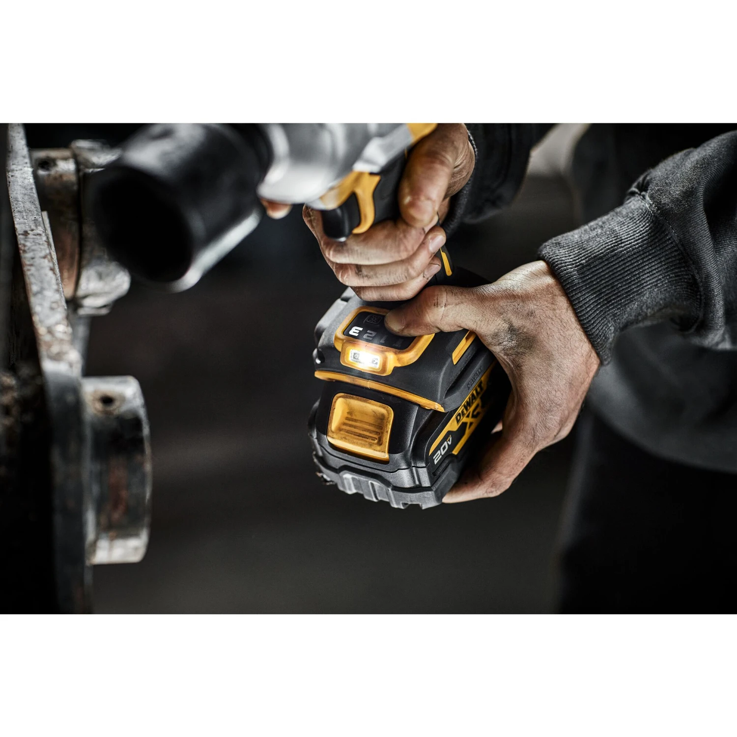DEWALT XR 20-volt Max Variable Speed Brushless 1/2-in Drive Cordless Impact Wrench (Battery Not Included And Charger Not Included) 17 DEWALT XR 20-volt Max Variable Speed Brushless 1/2-in Drive Cordless Impact Wrench (Battery Not Included And Charger Not Included) -DeWALT 65370110